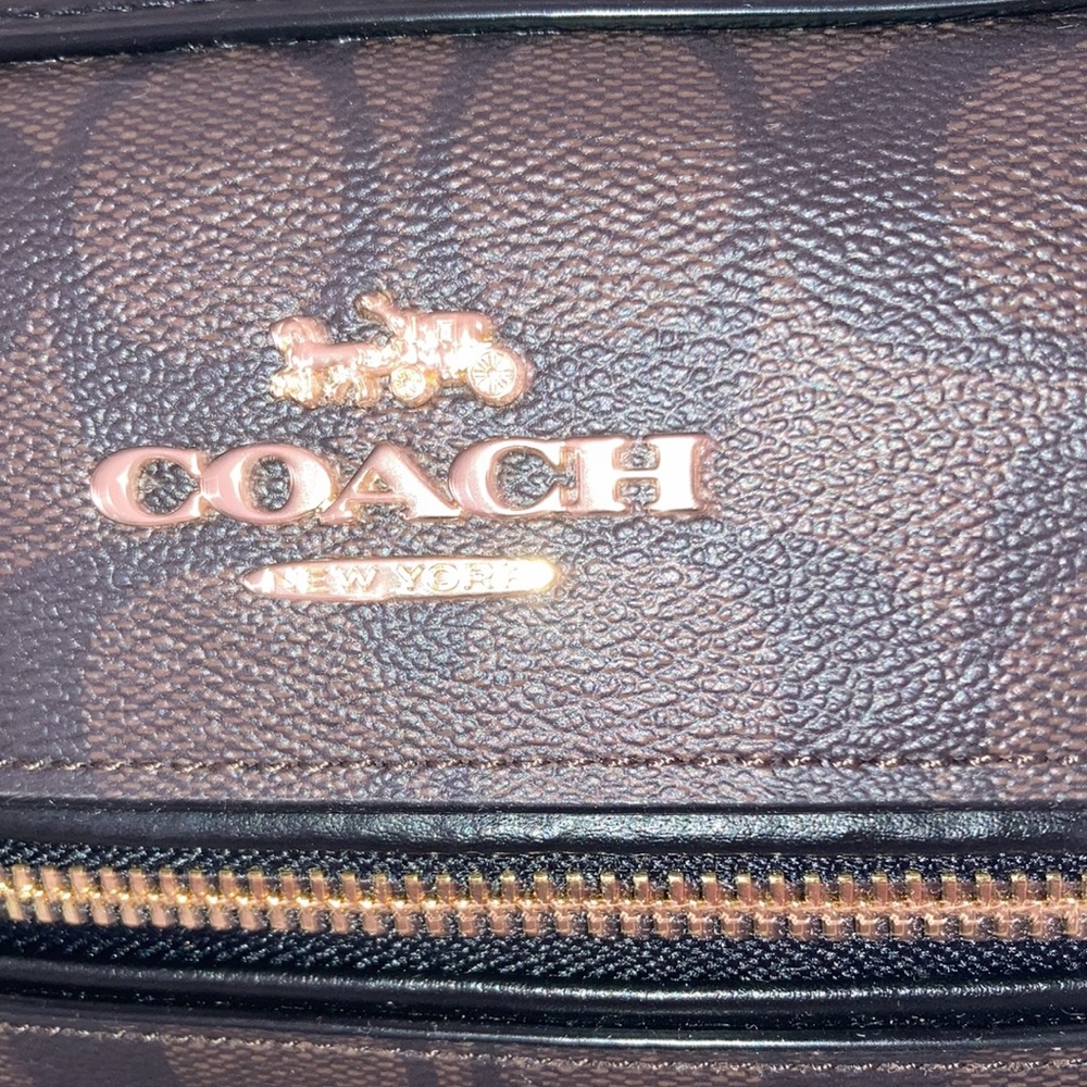 Brand new Coach Crossbody/Shoulder/Handbag in Classic Coach Black/Brown Color - Picture 3 of 13